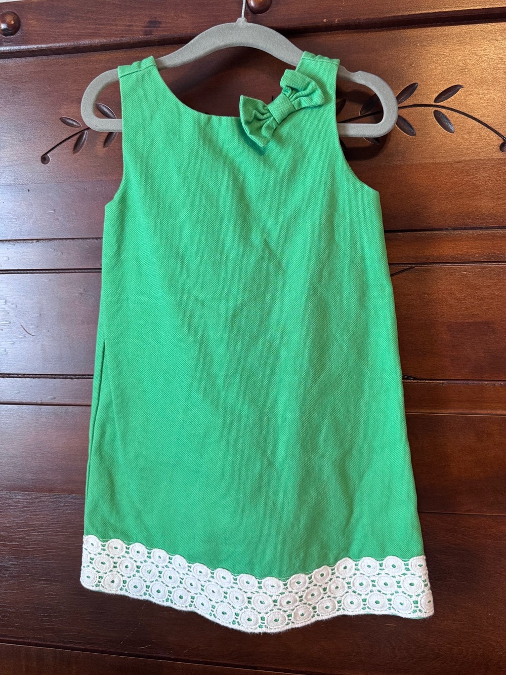Janie and Jack Green Sleeveless Dress with Bow and White Lace Hem